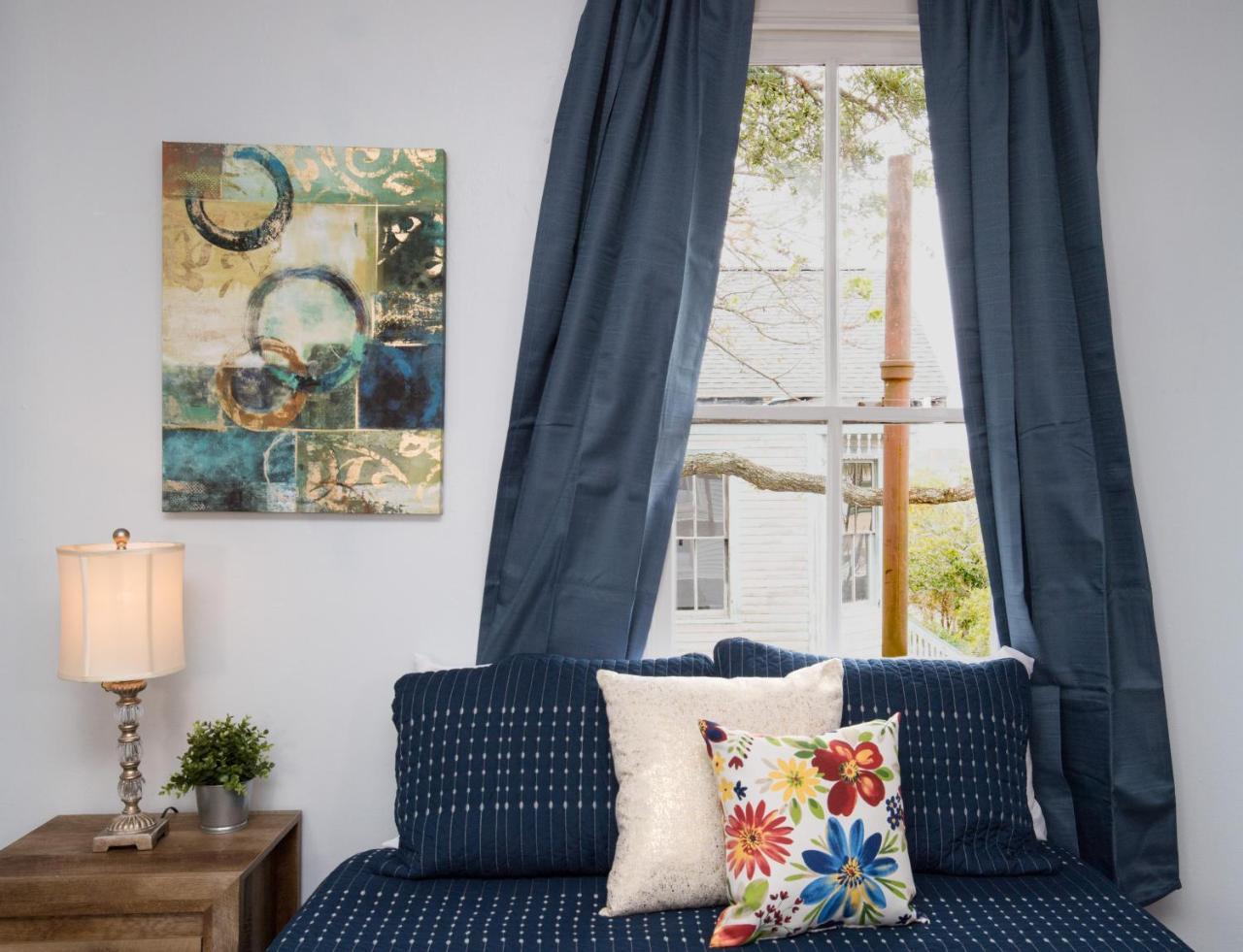 Beautiful Two-Story In Central Galveston, Short Walk To Beach, Near Downtown! | Seas The Breeze Villa Luaran gambar
